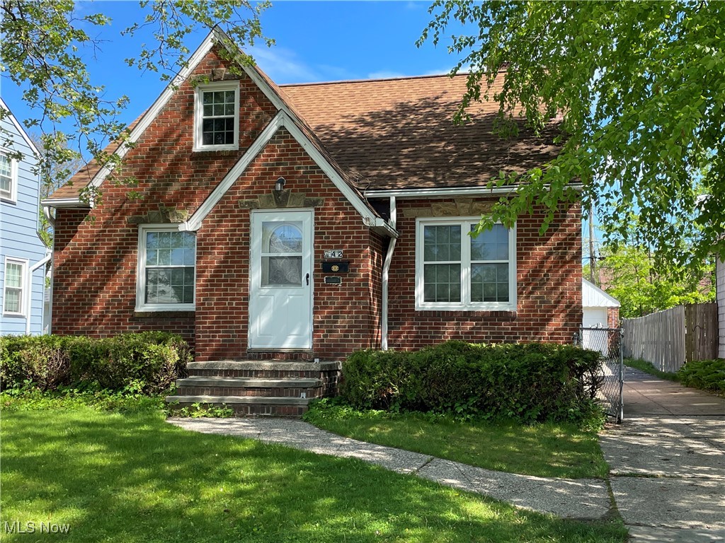 13432 Wainstead Avenue, Cleveland, Ohio image 2