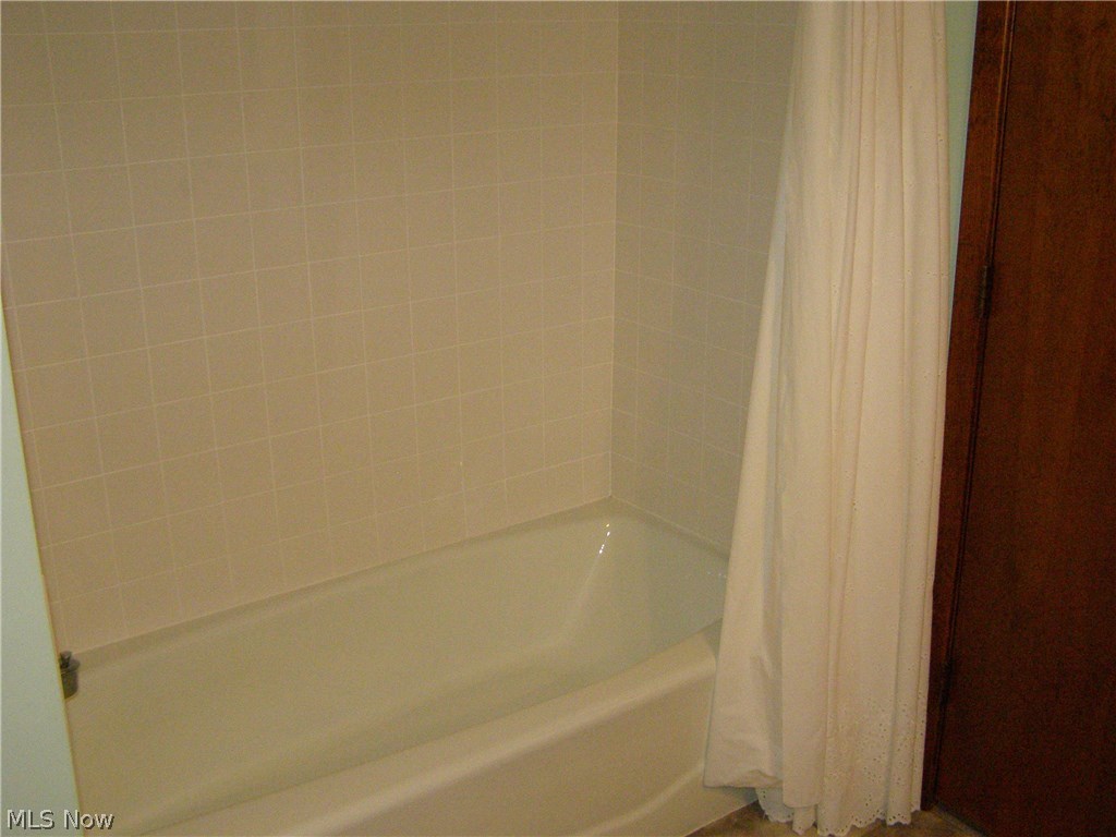 Williamsburg Heights 05 - Residential