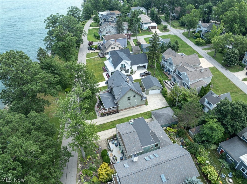 25021 Lakeview Drive