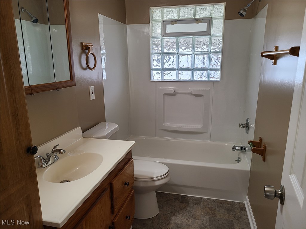 Mccourt - Residential Lease