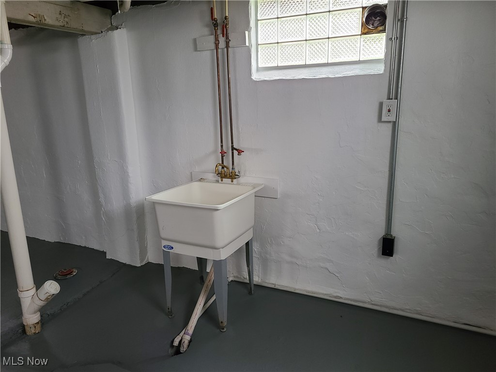 Mccourt - Residential Lease