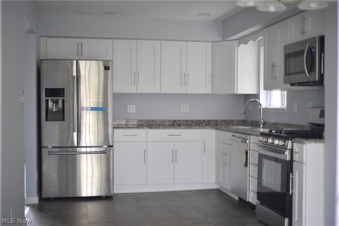 Willobee-On-The-Lake 02 - Residential