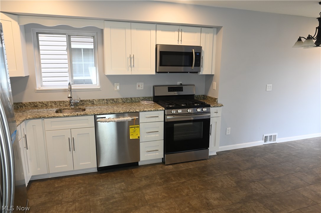 Willobee-On-The-Lake 02 - Residential