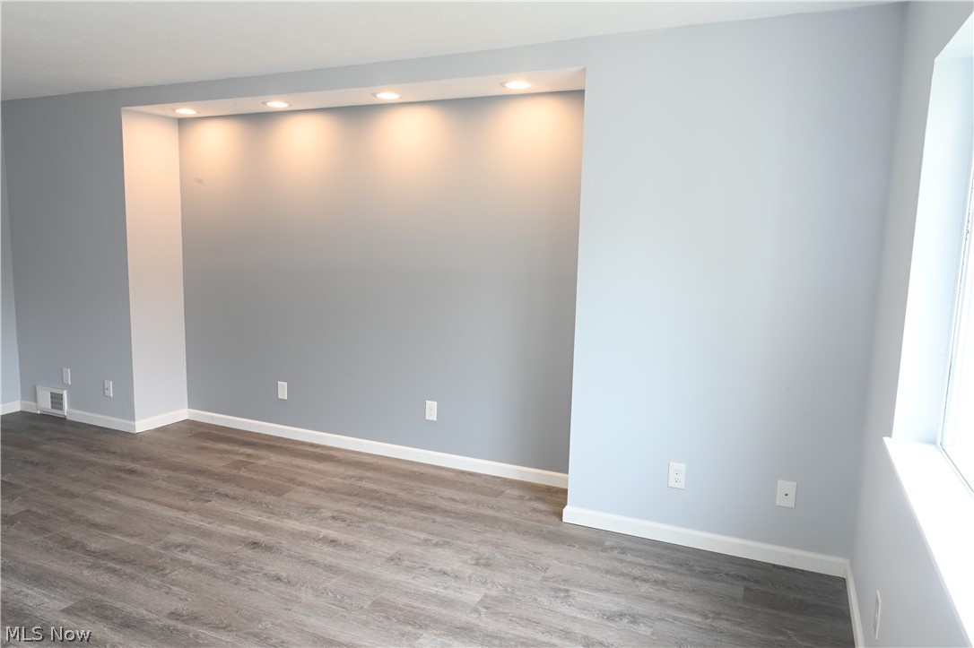 Willobee-On-The-Lake 02 - Residential