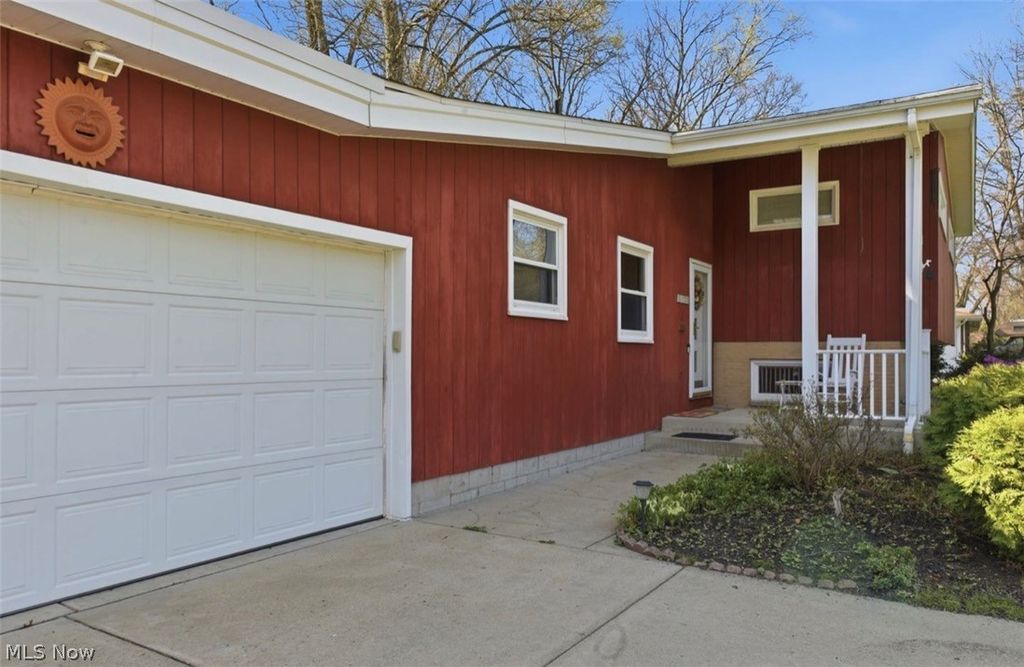 Photo of 6972 Ronjoy Place, Youngstown, OH 44512 (MLS # 5203576)