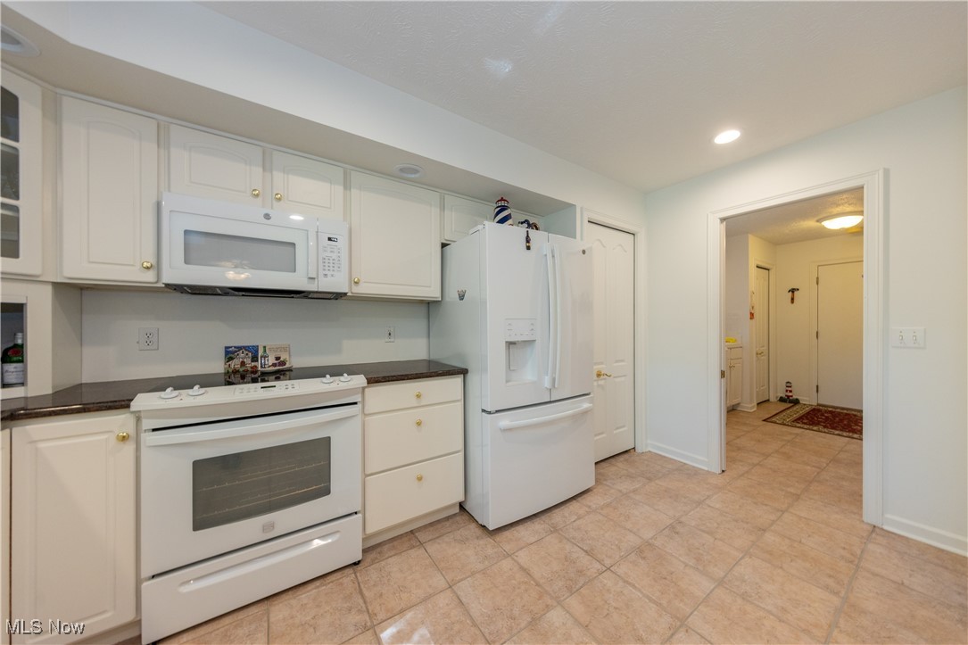 7626 Ellington Place, Mentor, Ohio image 17