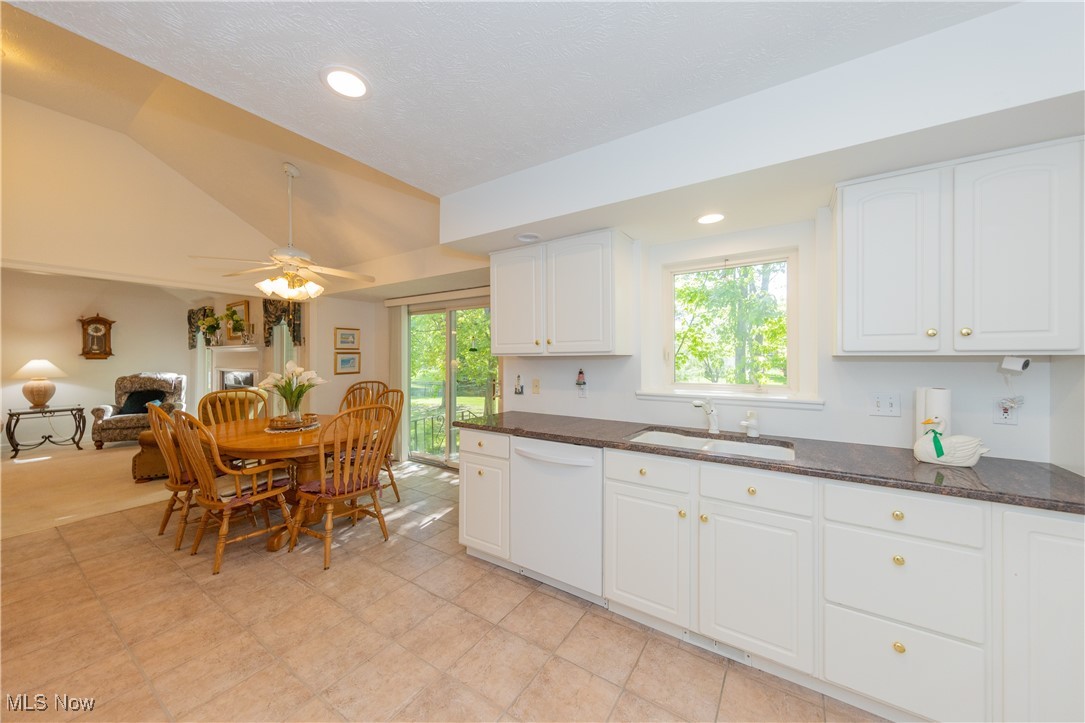 7626 Ellington Place, Mentor, Ohio image 15