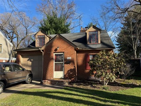 Photo of 1535 Marlowe Avenue, Akron, OH 44313 (MLS # 5193000)