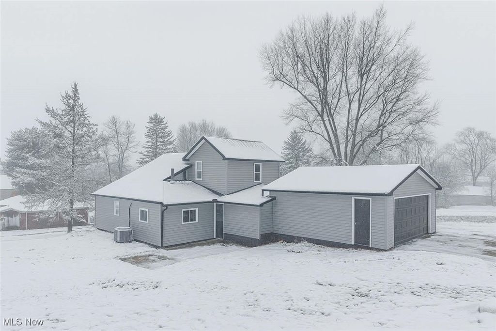 Photo of 35 W 5th Street, Dresden, OH 43821 (MLS # 5177103)