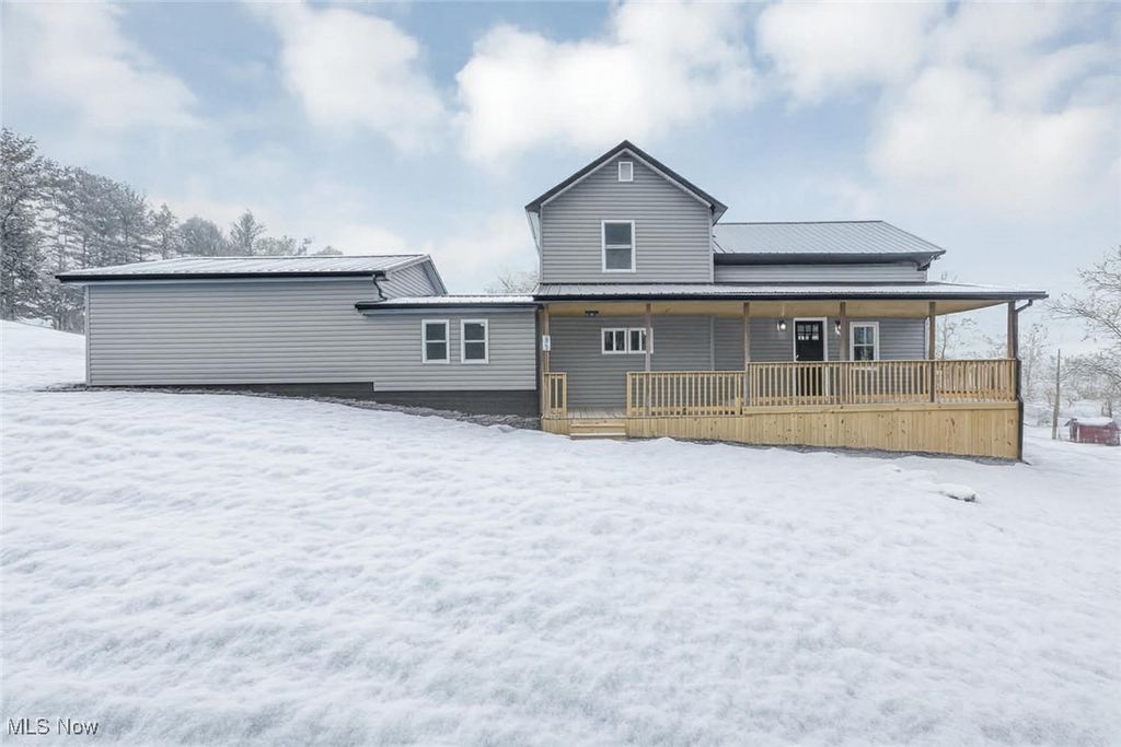 Photo of 35 W 5th Street, Dresden, OH 43821 (MLS # 5177103)