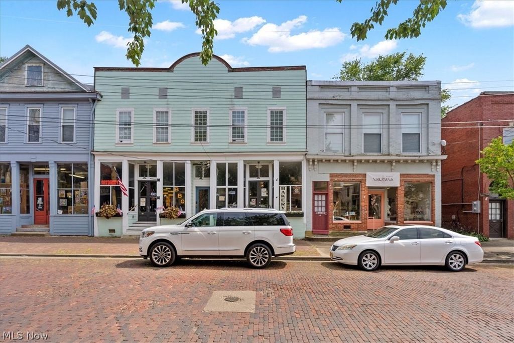 Photo of 118 Maple Street, Marietta, OH 45750 (MLS # 5200098)