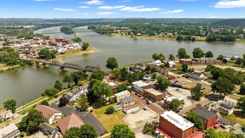 Photo of 118 Maple Street, Marietta, OH 45750 (MLS # 5200098)