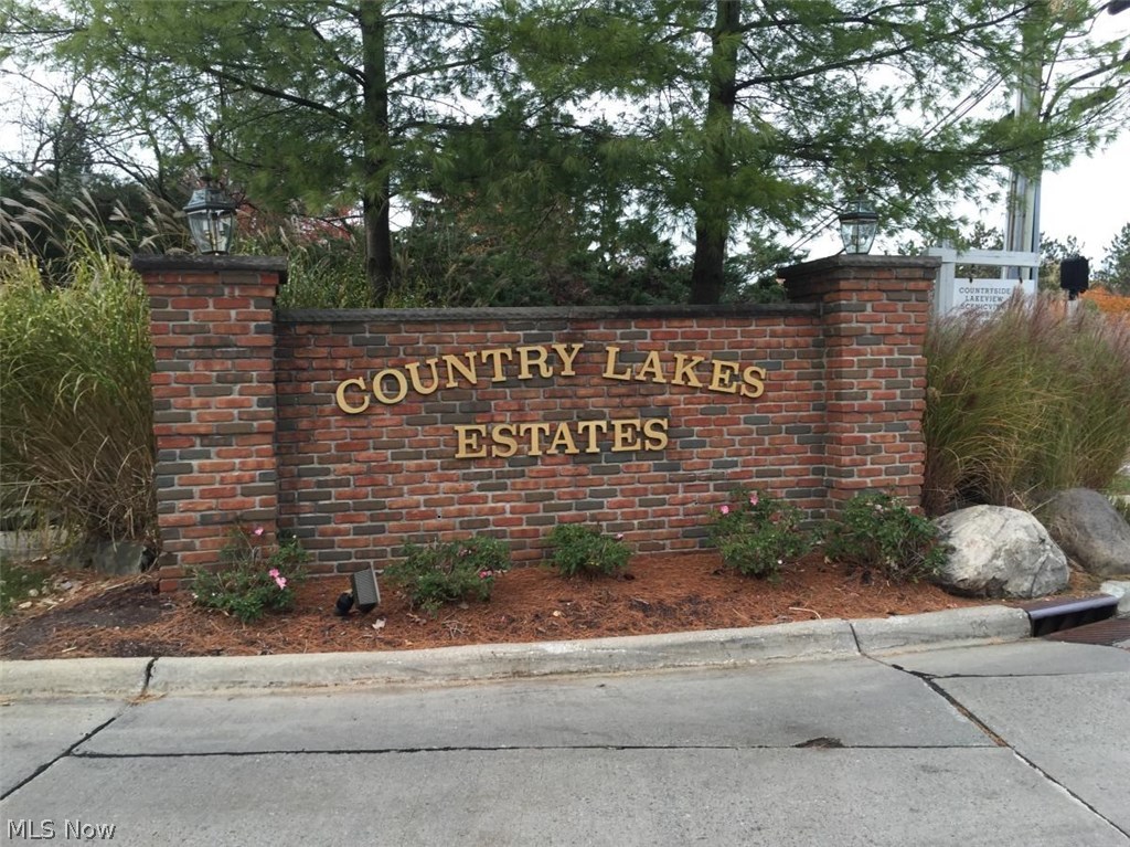 Courts Country Lakes Condo - Residential