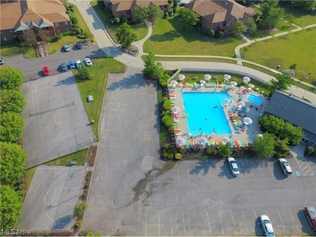 Courts Country Lakes Condo - Residential