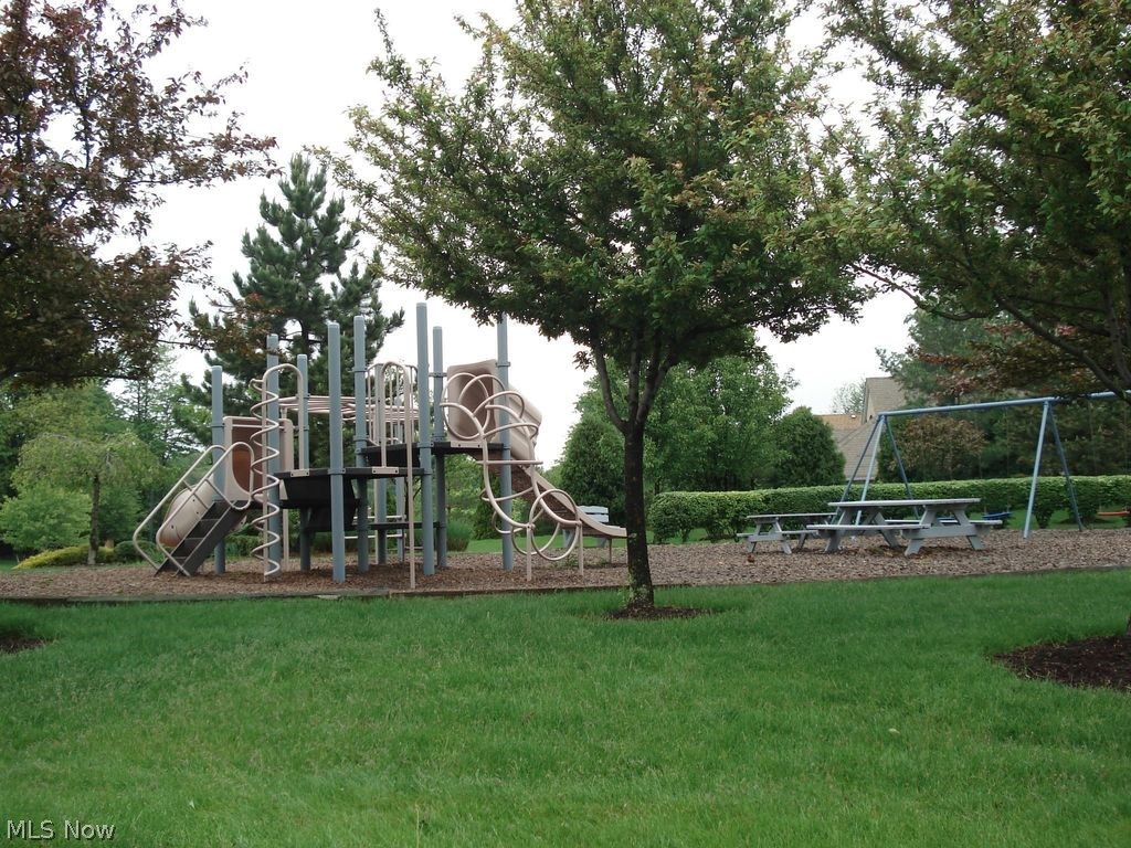 Courts Country Lakes Condo - Residential