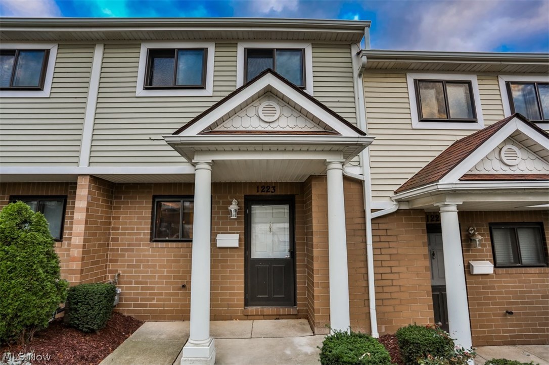 Welcome to the BEST VALUE in the Detroit Shoreway! Located in one of the hottest neighborhoods in Cleveland, VILLAS AT WATERS EDGE, is a stop not to miss! This limited maintenance townhome community offers you an incredible opportunity to explore the option of purchasing a, move-in-ready, completely renovated home. OR putting in your own personal touch with designing your own! The possibilities are endless! Hardwood flooring, granite countertops, stainless steel appliances, etc. These townhomes provide the greatest value for the area! Take advantage of the limited maintenance lifestyle while enjoying all that this location has to offer! Located just minutes from the pedestrian underpass with direct access to Edgewater Park and Lake Erie! Explore Gordon Square just minutes away; Capitol Theater, Near West Theater, Cleveland Public Theater, etc! And also, explore our underrated, incredible city; Progressive Field / First Energy Stadium / Quicken Loans Area / Greater Cleveland Aquarium /