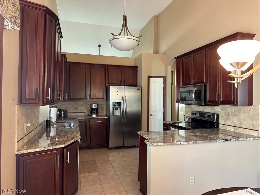 Oakmont Clstrs Ph 02 - Residential