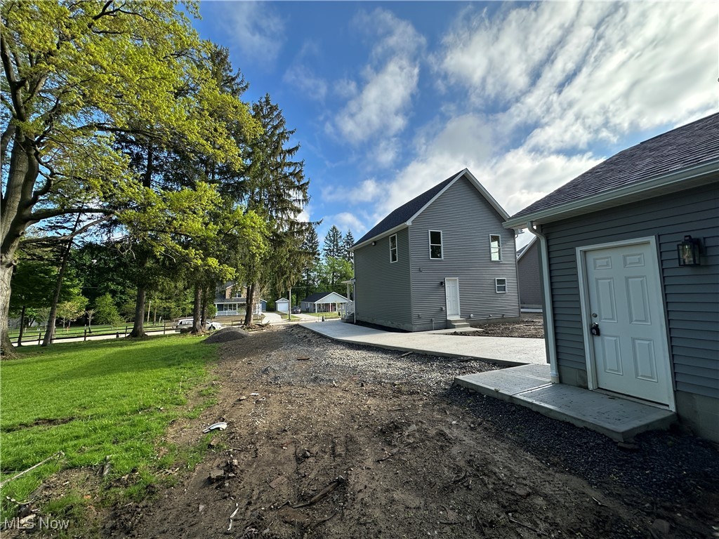 737 Mineral Springs Avenue, Youngstown, Ohio image 3