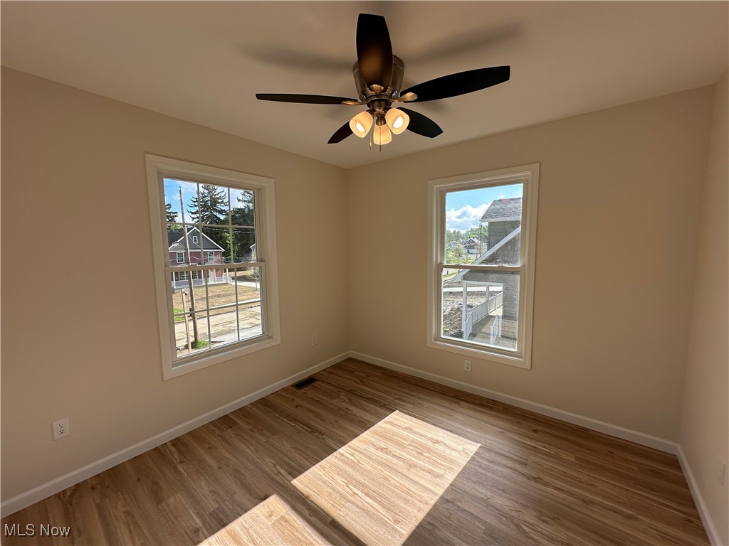 737 Mineral Springs Avenue, Youngstown, Ohio image 16