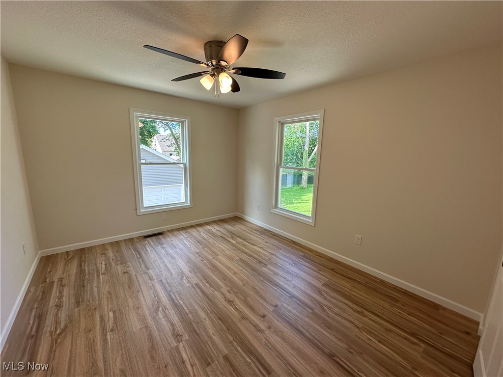 737 Mineral Springs Avenue, Youngstown, Ohio image 13