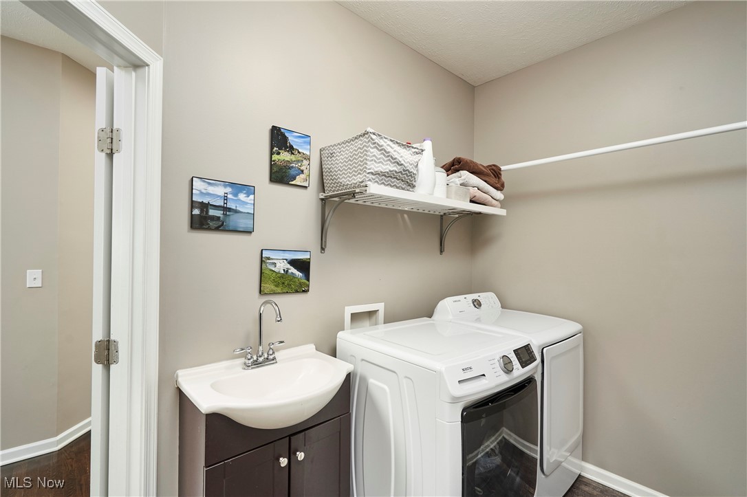 Copley, Ohio 44321, United States, 4 Bedrooms Bedrooms, ,4 BathroomsBathrooms,Residential,Contingent,126767