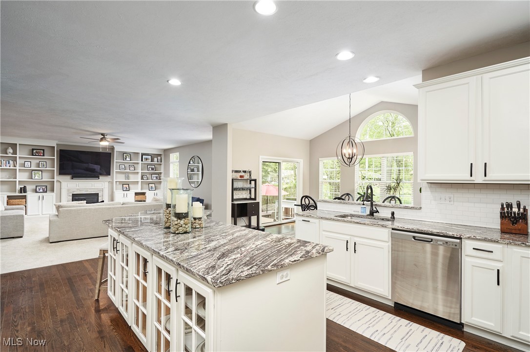 Copley, Ohio 44321, United States, 4 Bedrooms Bedrooms, ,4 BathroomsBathrooms,Residential,Contingent,126767