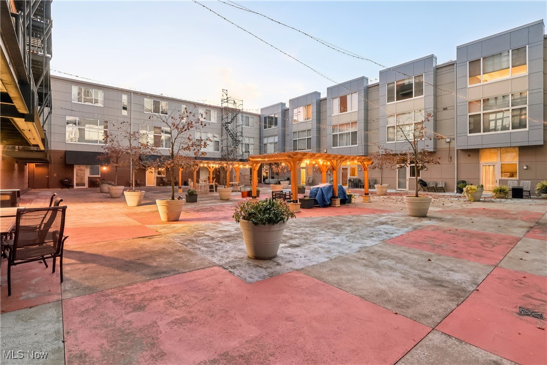 Carroll Ave Condo - Residential