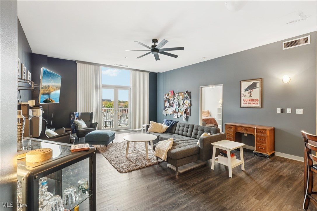 Carroll Ave Condo - Residential