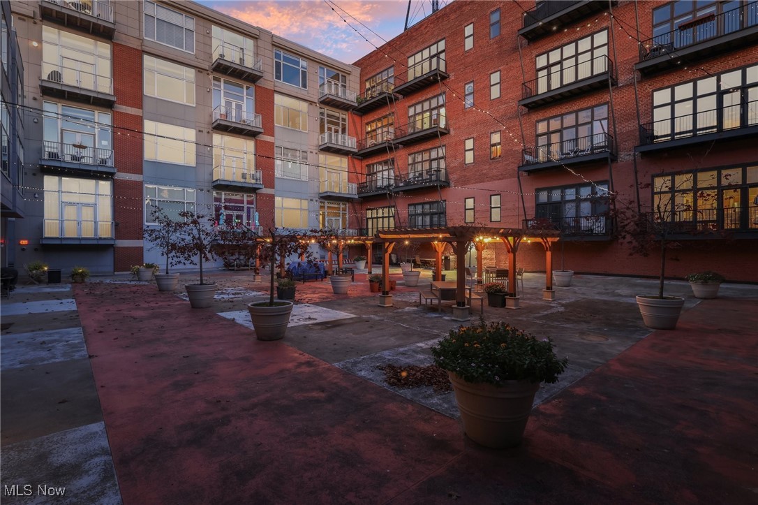 Carroll Ave Condo - Residential