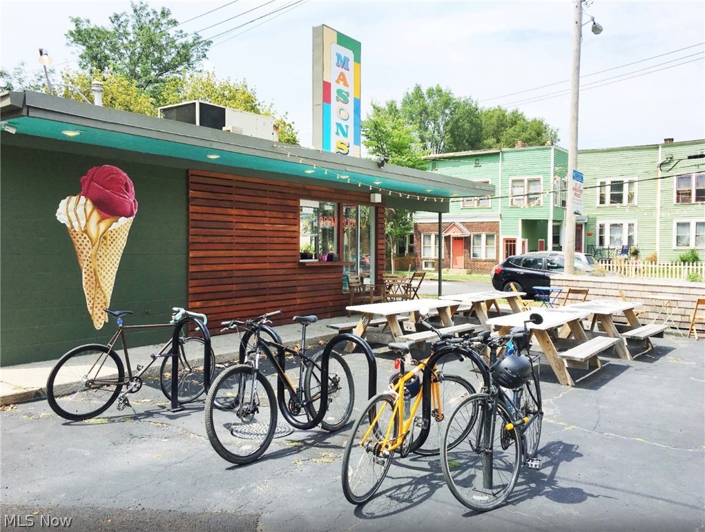 Carroll Ave Condo - Residential