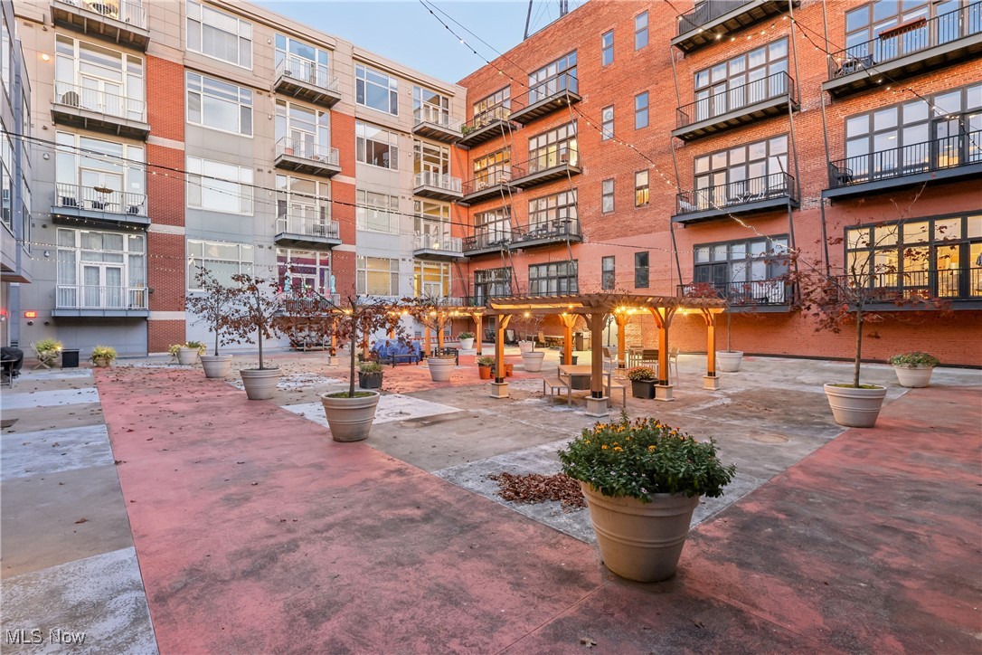 Carroll Ave Condo - Residential