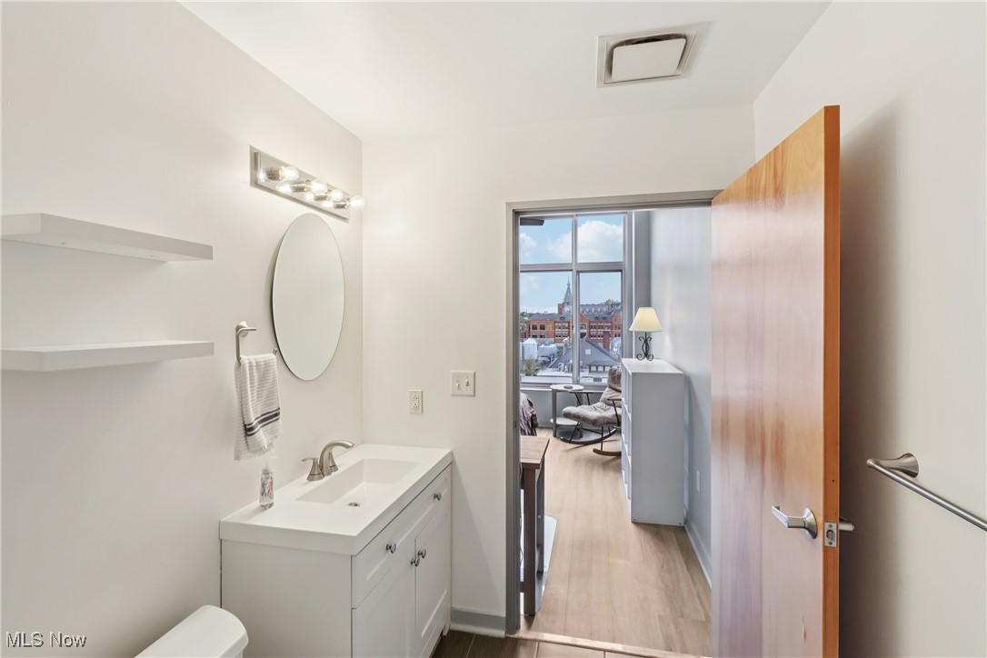 Carroll Ave Condo - Residential