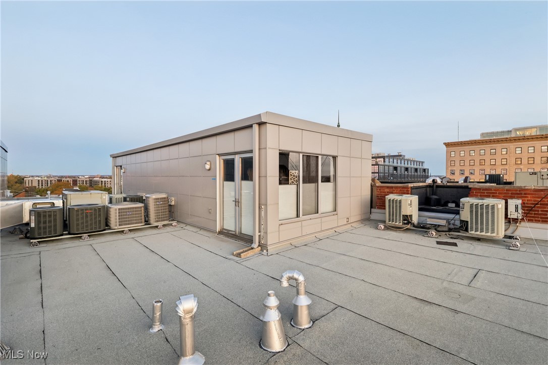 Carroll Ave Condo - Residential