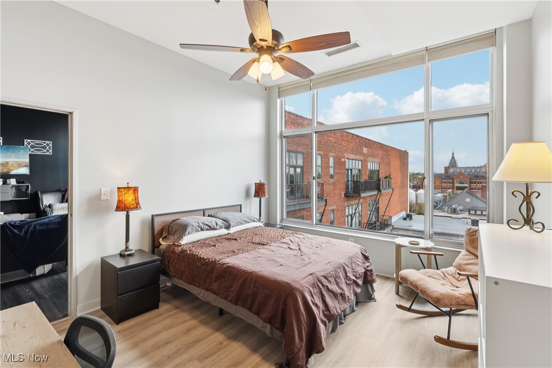 Carroll Ave Condo - Residential