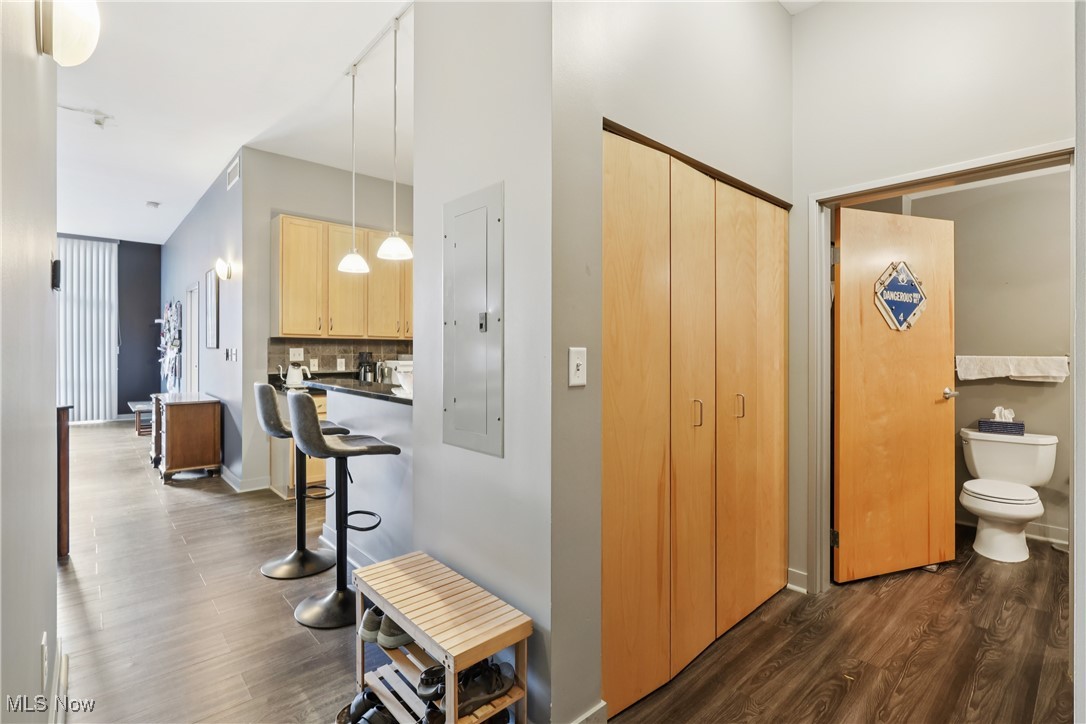 Carroll Ave Condo - Residential