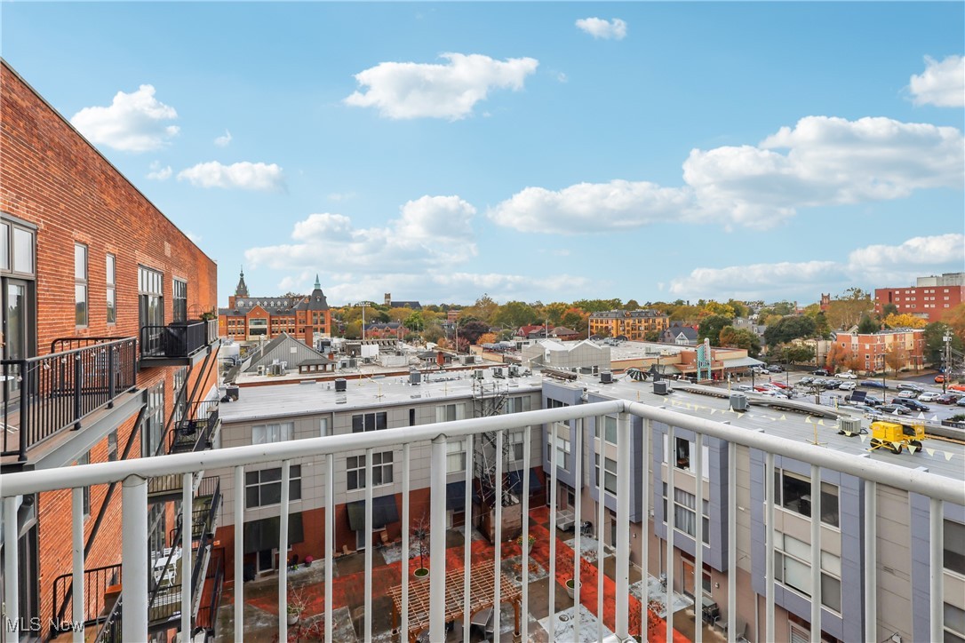 Carroll Ave Condo - Residential