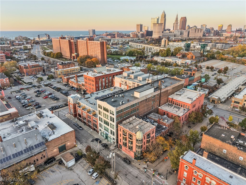 Carroll Ave Condo - Residential
