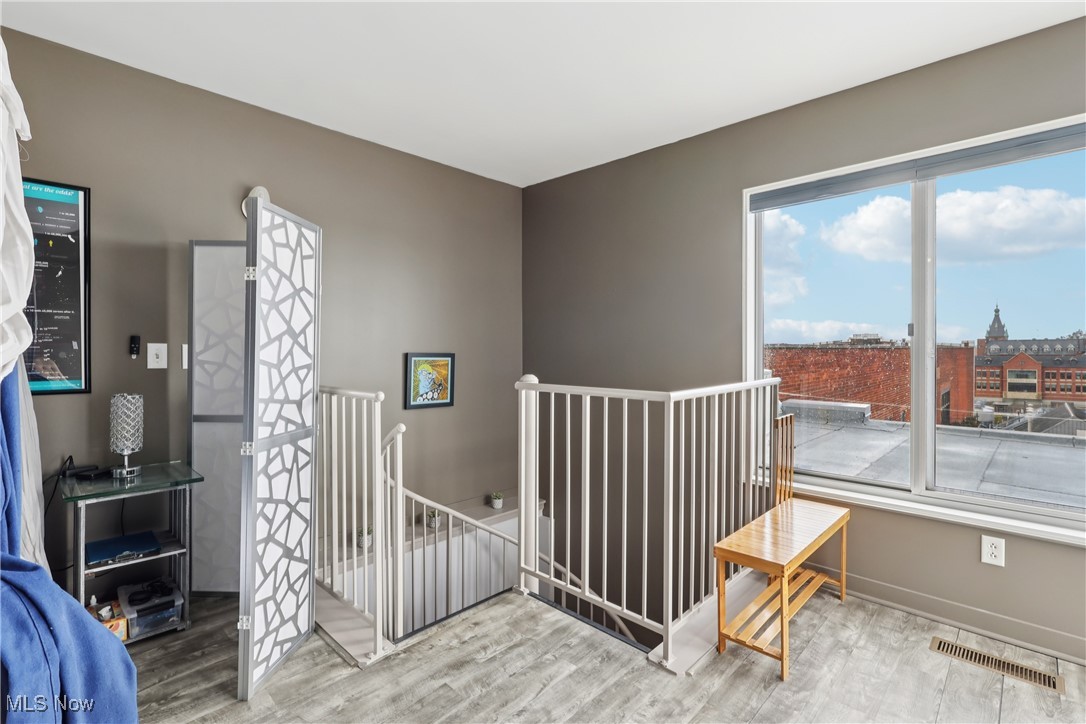 Carroll Ave Condo - Residential