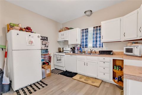 Tiny photo for 7511 Jeffries Avenue, Garfield Heights, OH 44105 (MLS # 5210261)