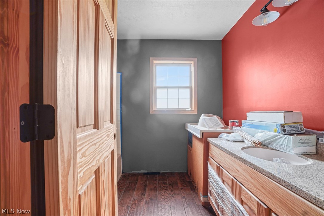 Kiwanis Lake - Residential