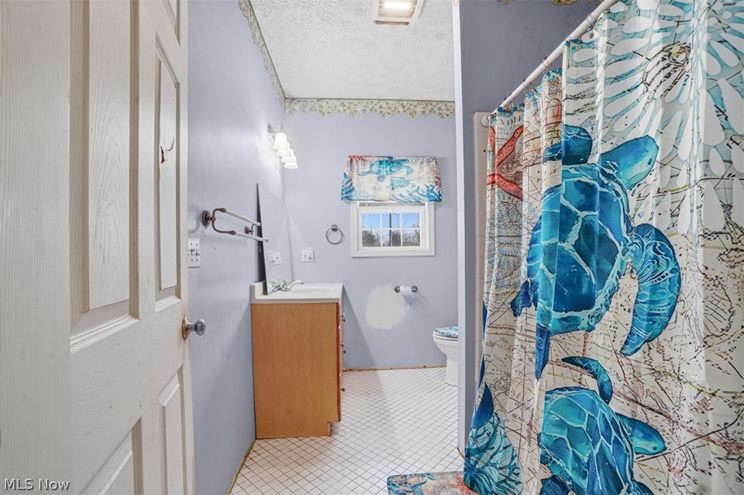 Kiwanis Lake - Residential