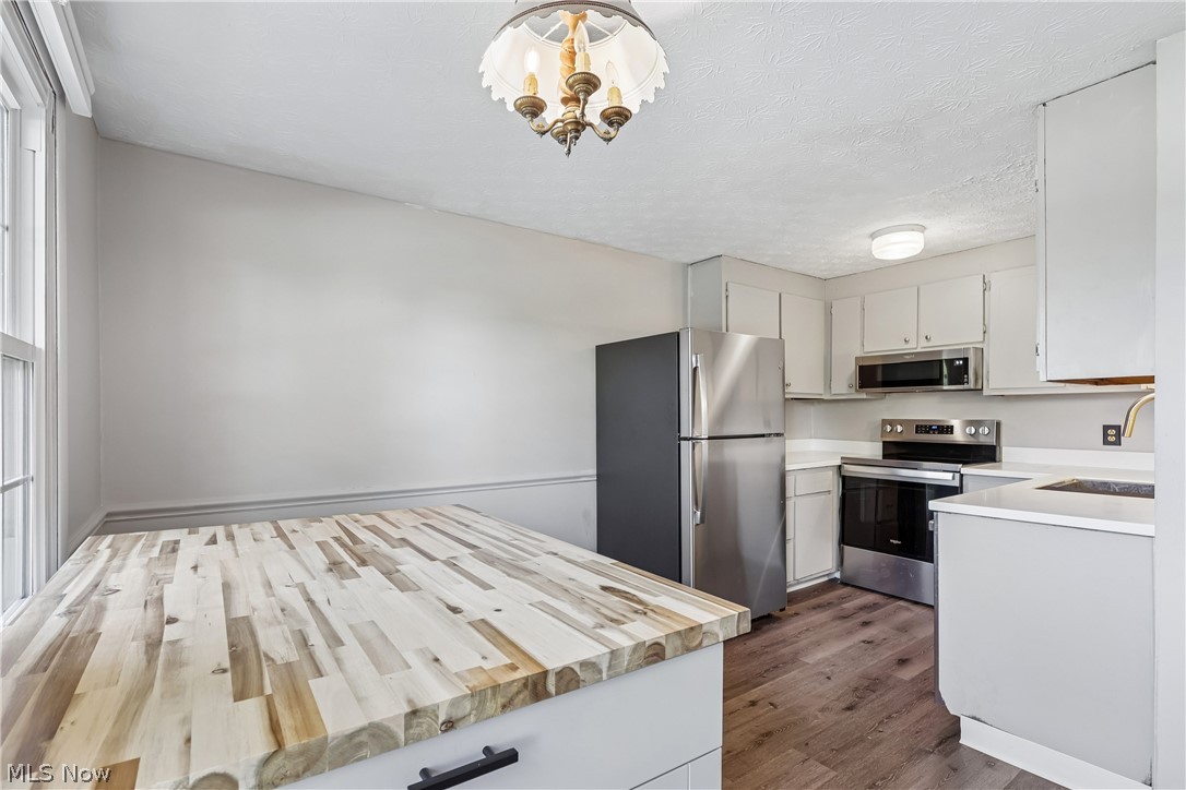Huntington Park Condo - Residential