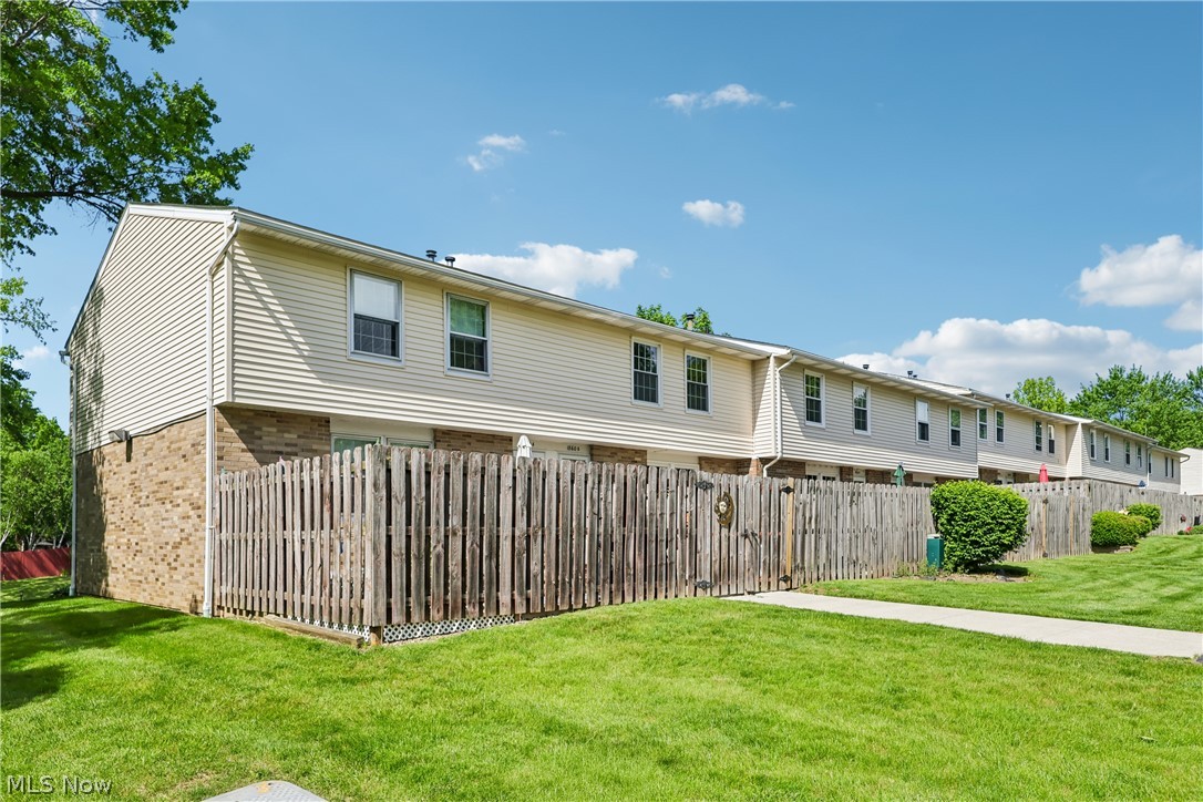 Huntington Park Condo - Residential
