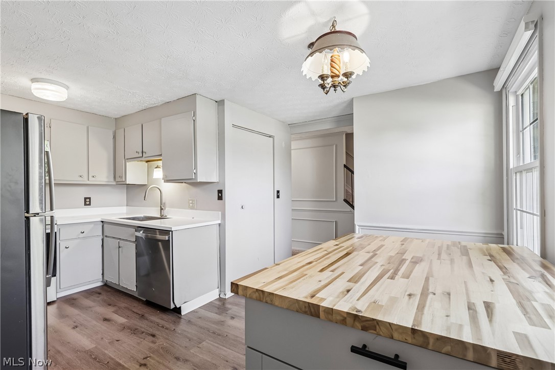 Huntington Park Condo - Residential