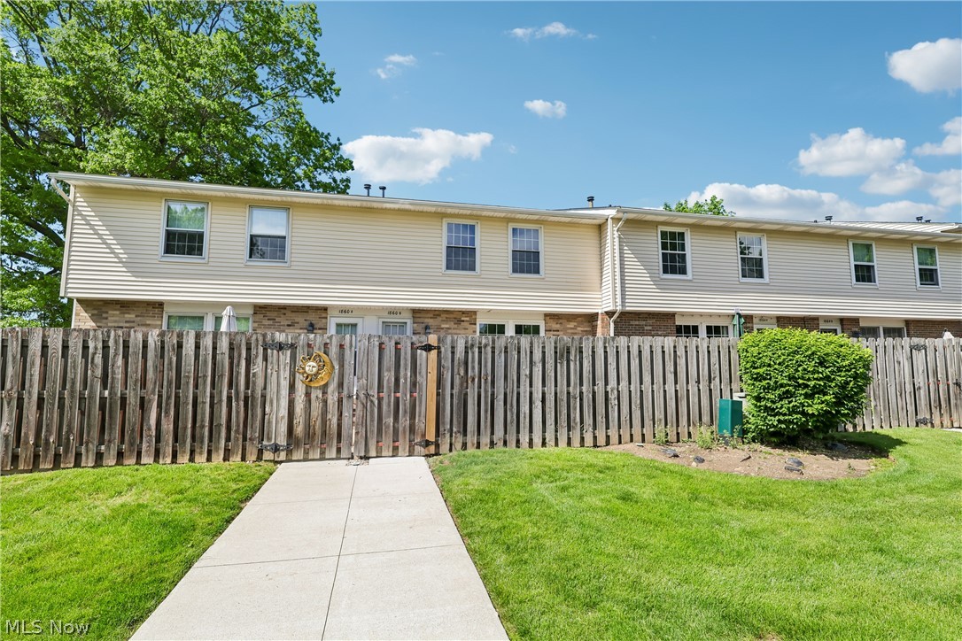 Huntington Park Condo - Residential