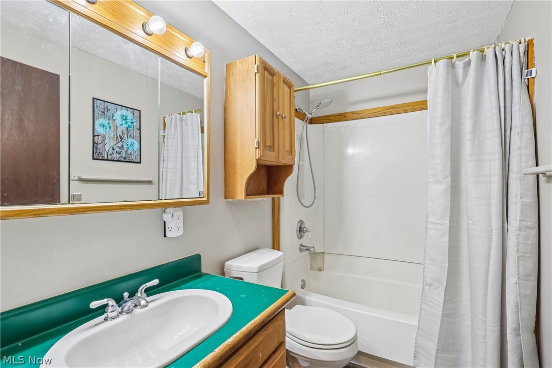 Huntington Park Condo - Residential