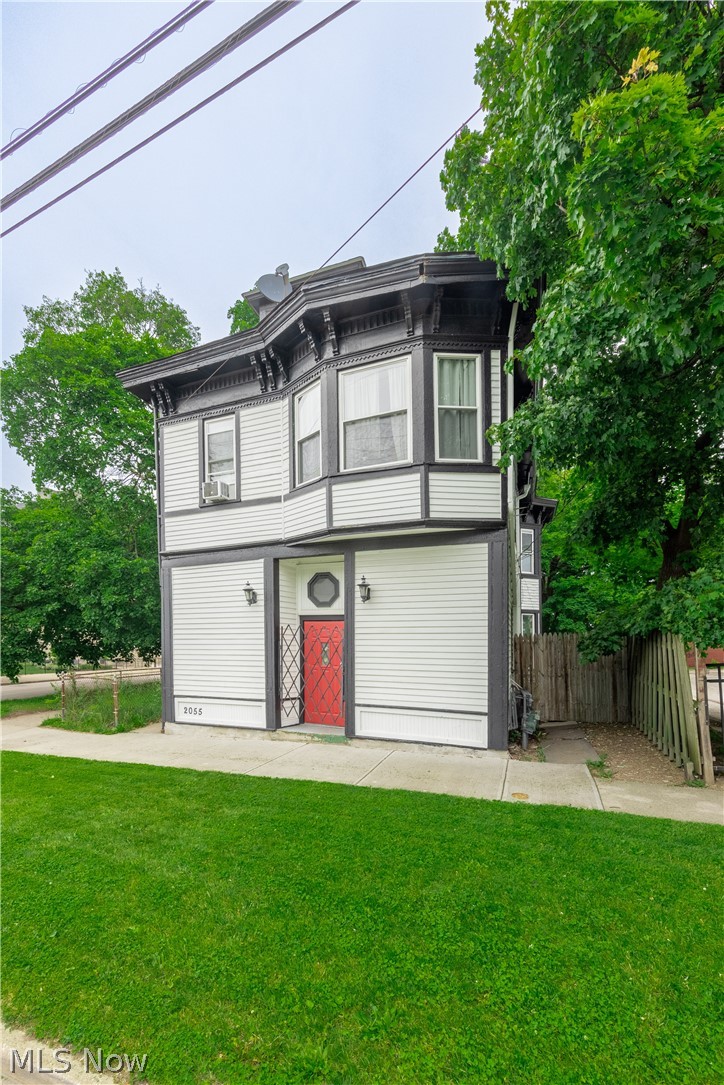 2055 W 65th Street
