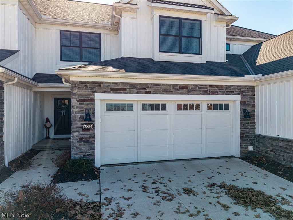 Photo of 2854 Riviera Drive, Fairlawn, OH 44333 (MLS # 5192743)