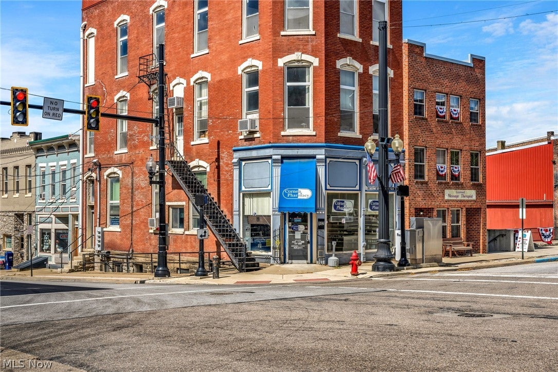 102 W Main Street