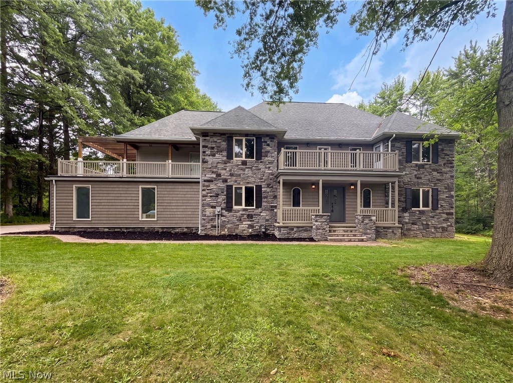 Photo of 37045 Chagrin Boulevard, Chagrin Falls, OH 44022 (MLS # 5225114)